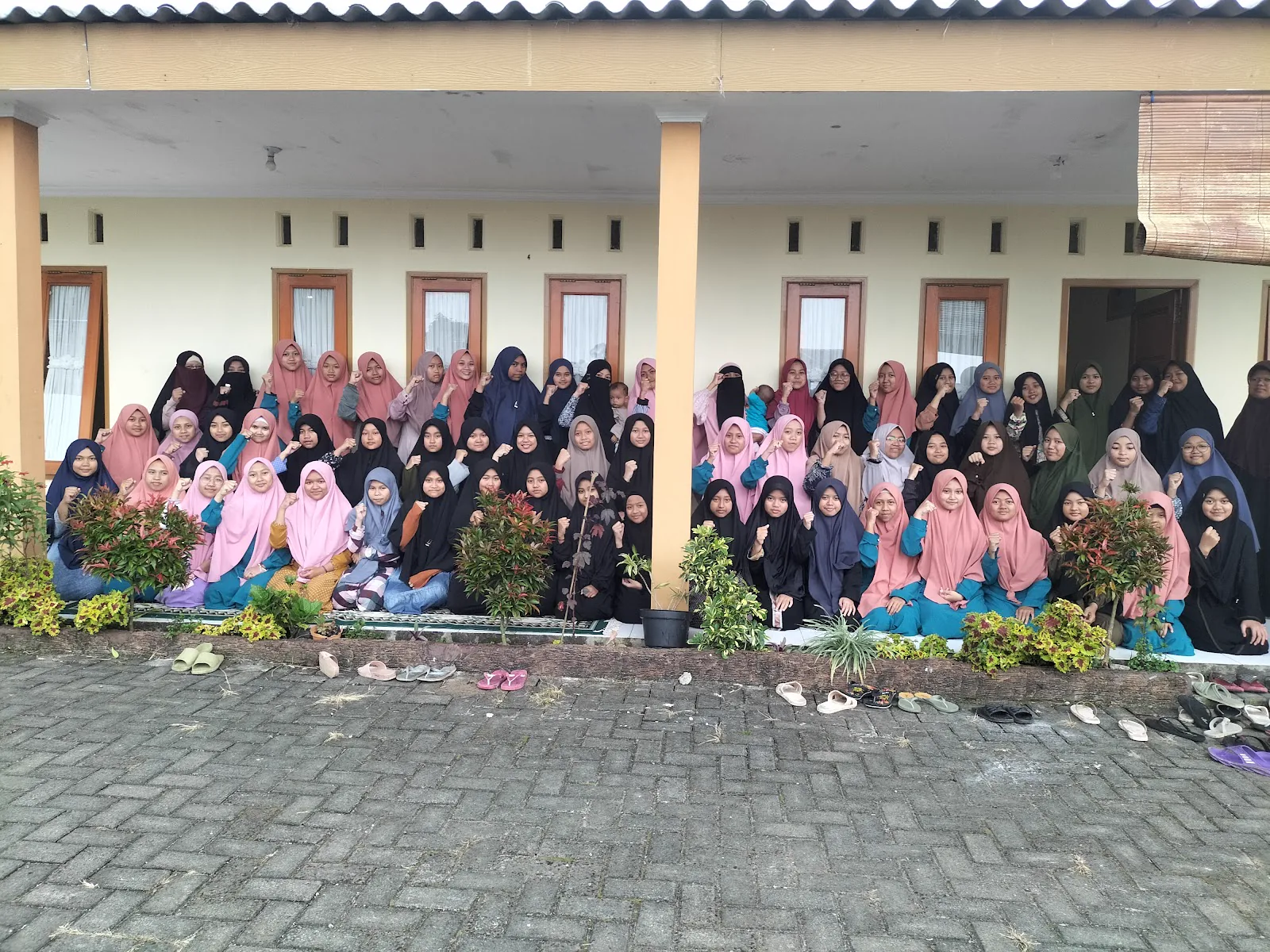 Foto bersama santri